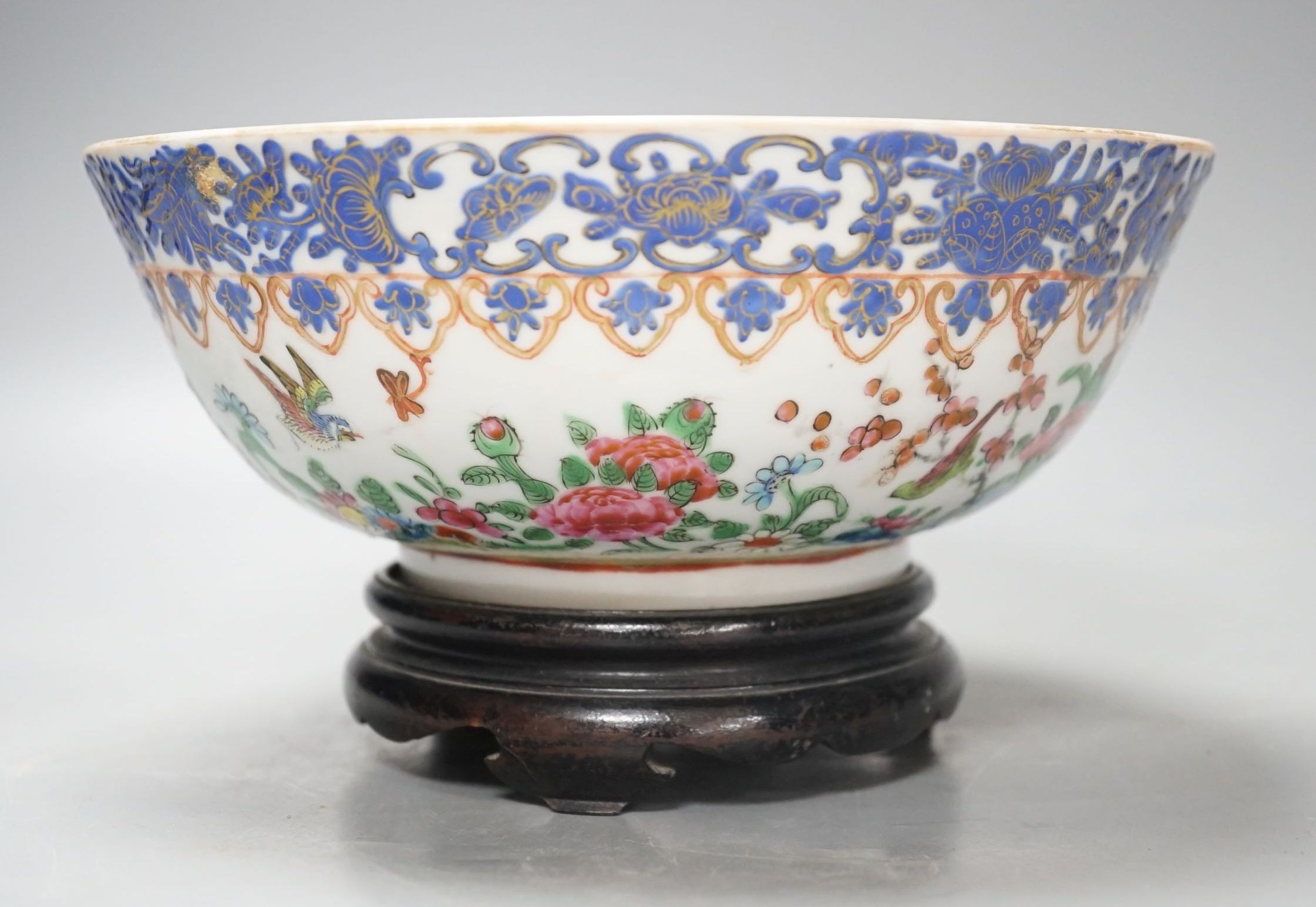 A 19th century Chinese enamelled porcelain bowl for the Persian market, with stand - 10.5cm tall